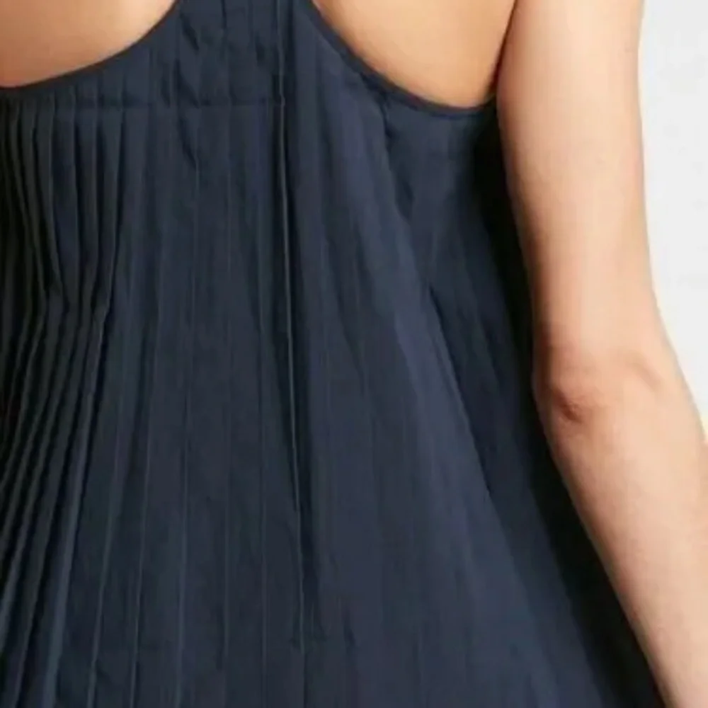 Athleta sojourn tank - navy blue small - Picture 2 of 7